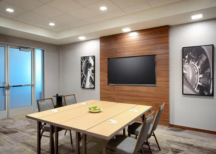 Courtyard By Marriott Los Angeles Lax/Hawthorne