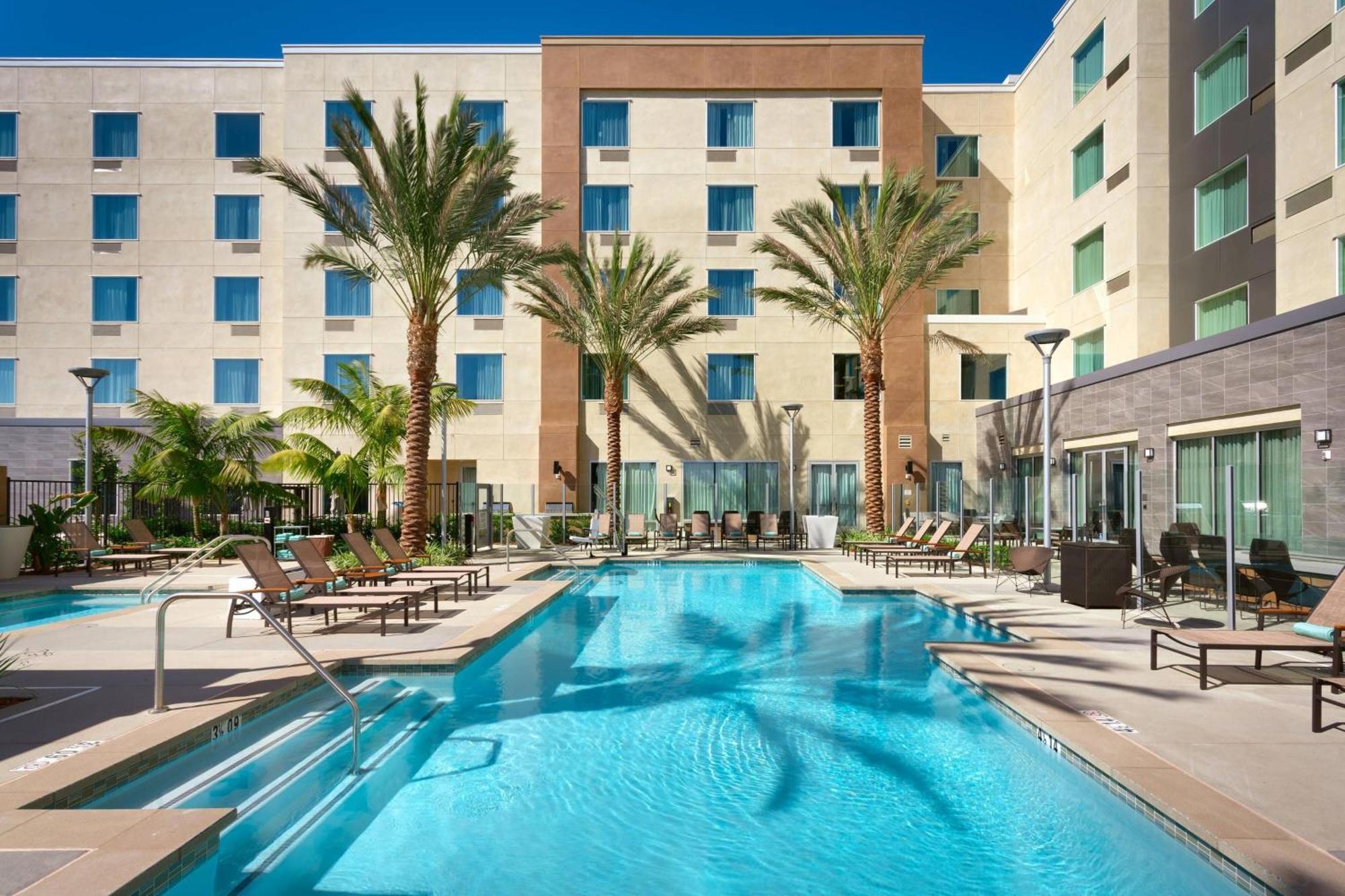 Courtyard By Marriott Los Angeles Lax/hawthorne