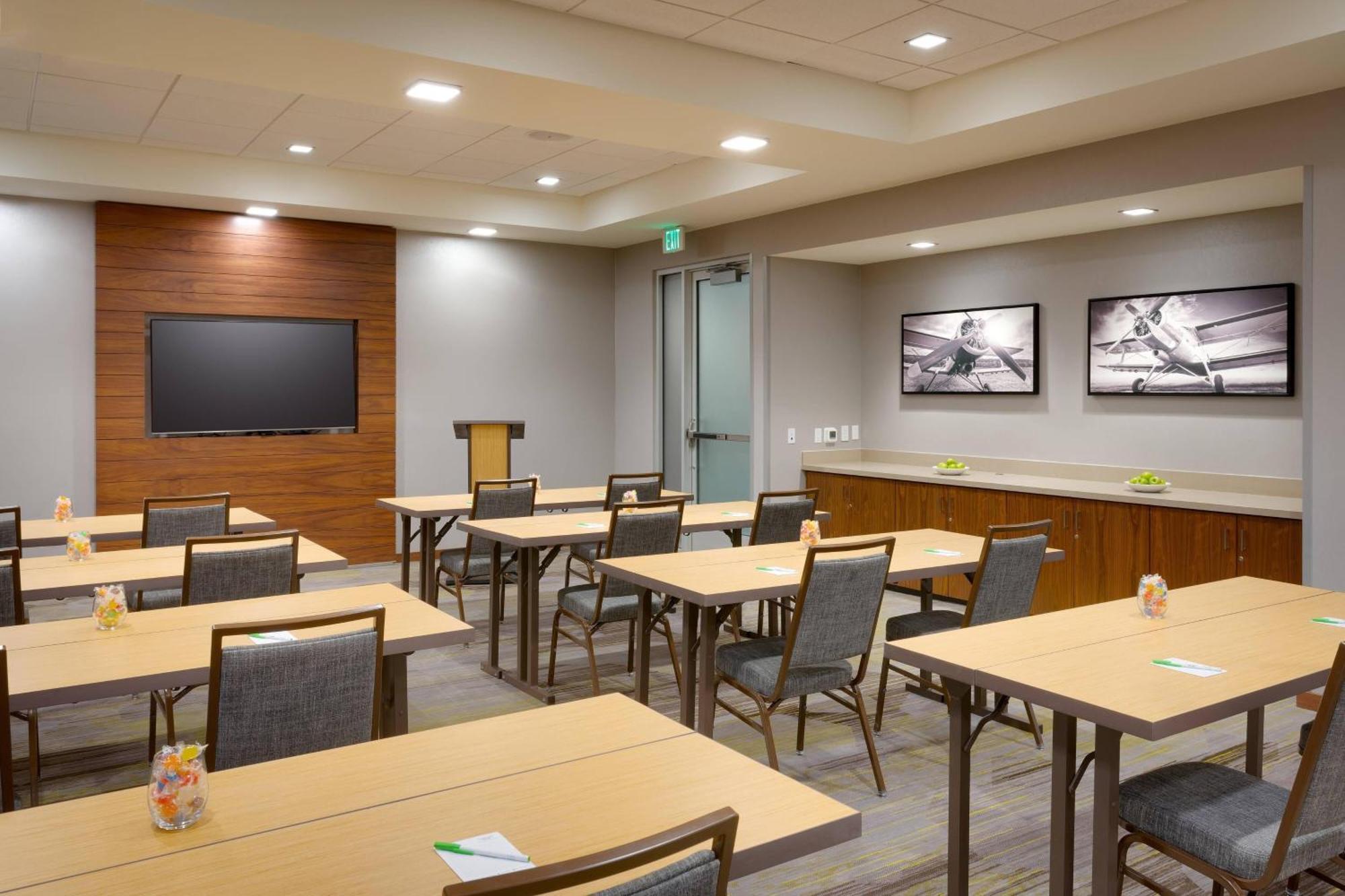 Courtyard By Marriott Los Angeles Lax/hawthorne Hotel